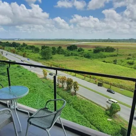 Saradise Kuching Echelon Luxury Condo 3R2B-2Cpark- H Floor Balcony Corner Unit Facing Airport Exterior photo