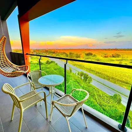 24'Hr Check In H'Floor Saradise Echelon Kuching Luxury Balcony Condo Facing Airport 3R2B-2Cpark Exterior photo